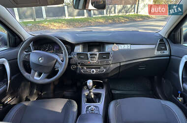 Універсал Renault Laguna 2011 в  фото 51 Універсал Renault Laguna 2011 в