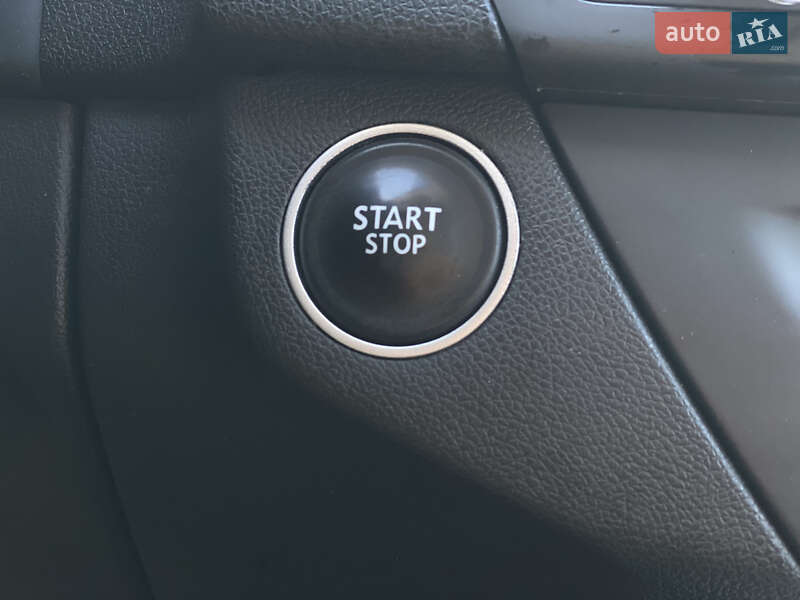 Ліфтбек Renault Laguna 2009 в Луцьку