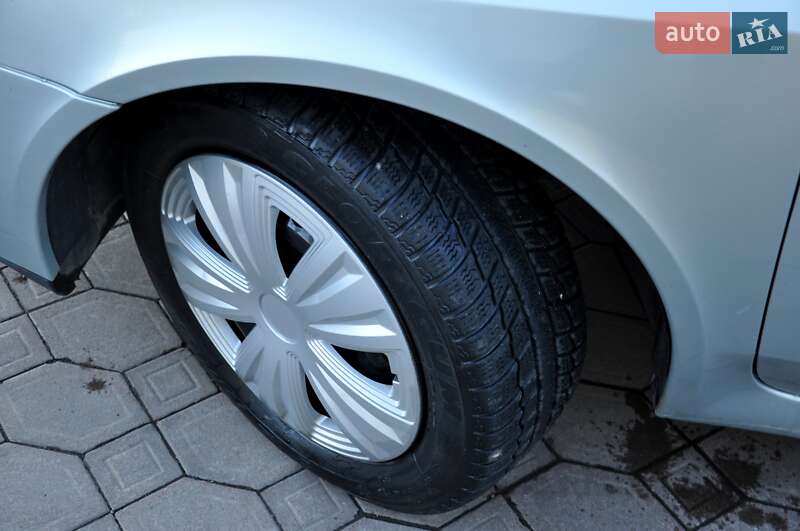 Лифтбек Renault Laguna 2003 в Львове фото 33 Лифтбек Renault Laguna 2003 в Львове