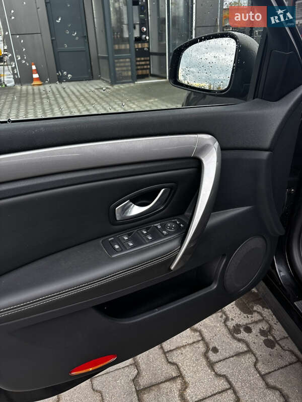 Универсал Renault Laguna 2011 в Калуше