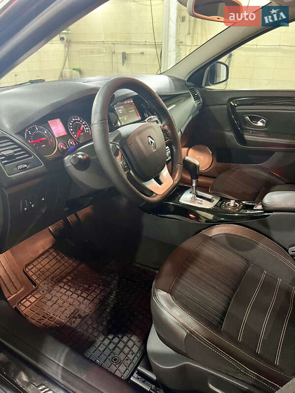 Ліфтбек Renault Laguna 2013 в Києві