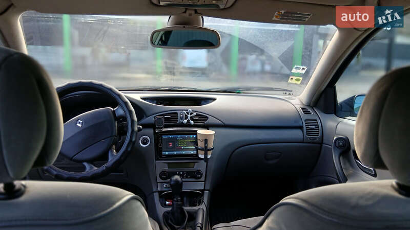 Універсал Renault Laguna 2002 в Чернівцях фото 5 Універсал Renault Laguna 2002 в Чернівцях