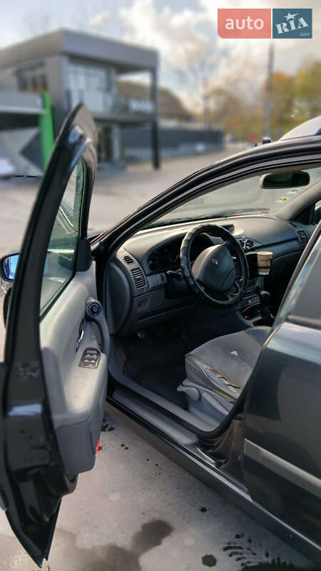 Універсал Renault Laguna 2002 в Чернівцях фото 10 Універсал Renault Laguna 2002 в Чернівцях