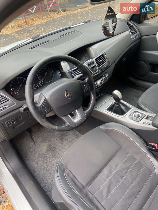 Универсал Renault Laguna 2011 в Полтаве фото 22 Универсал Renault Laguna 2011 в Полтаве