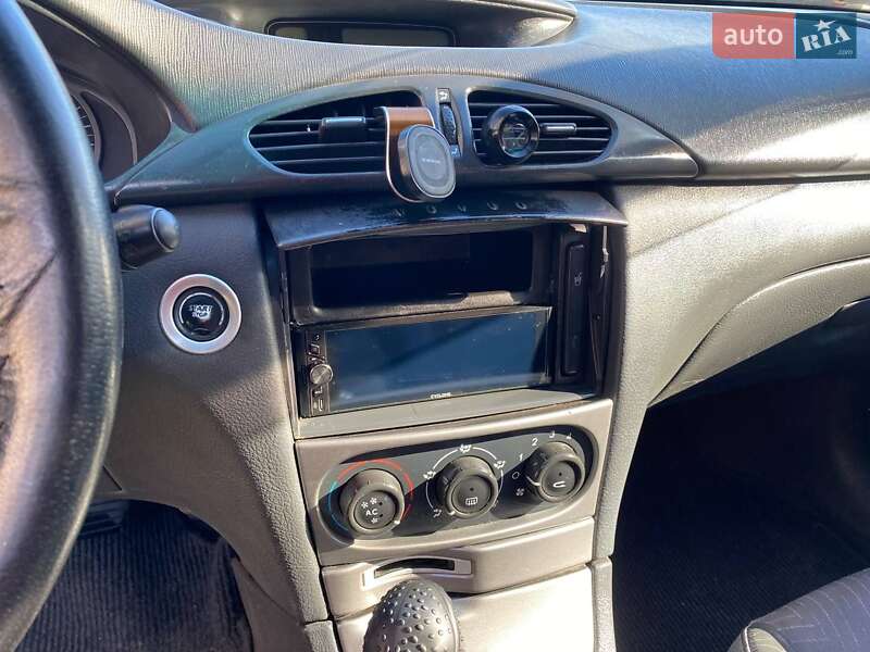 Лифтбек Renault Laguna 2001 в Коломые фото 17 Лифтбек Renault Laguna 2001 в Коломые