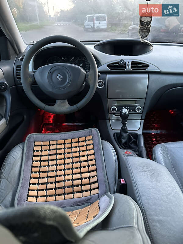 Універсал Renault Laguna 2003 в Хмельницькому фото 9 Універсал Renault Laguna 2003 в Хмельницькому