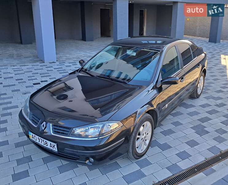 Ліфтбек Renault Laguna 2007 в Мукачевому