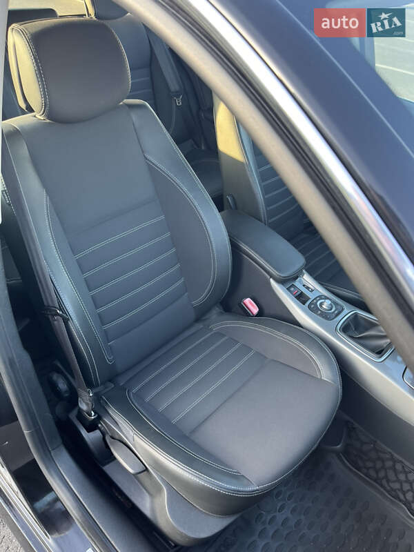 Універсал Renault Laguna 2011 в Львові фото 19 Універсал Renault Laguna 2011 в Львові