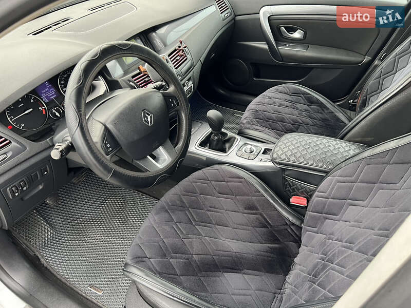 Універсал Renault Laguna 2010 в Лопатині