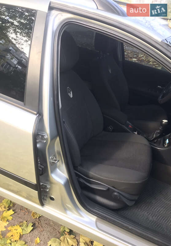 Универсал Renault Laguna 2005 в Яготине