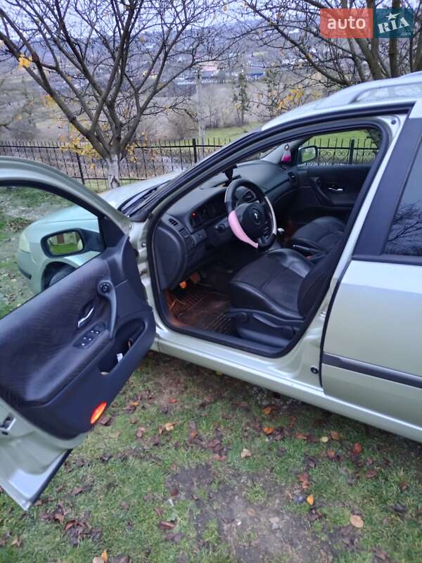 Универсал Renault Laguna 2001 в Гусятине