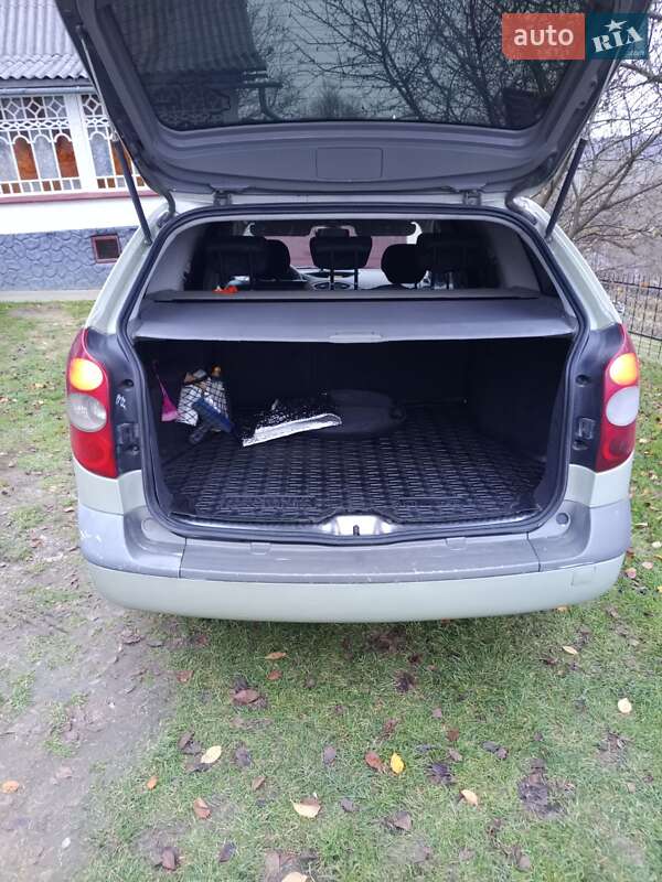 Универсал Renault Laguna 2001 в Гусятине