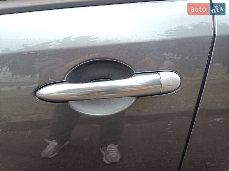 Універсал Renault Laguna 2006 в Дубні фото 34 Універсал Renault Laguna 2006 в Дубні