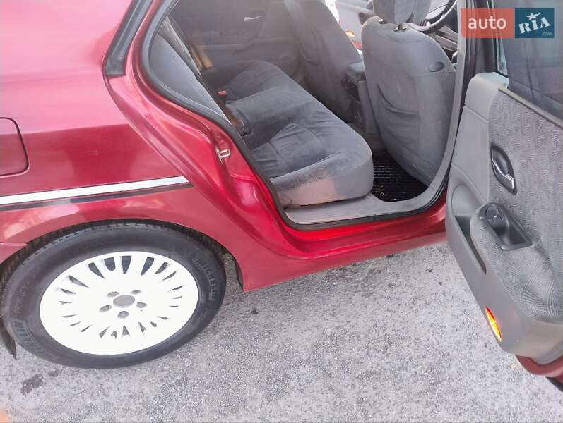 Лифтбек Renault Laguna 2002 в Староконстантинове фото 12 Лифтбек Renault Laguna 2002 в Староконстантинове