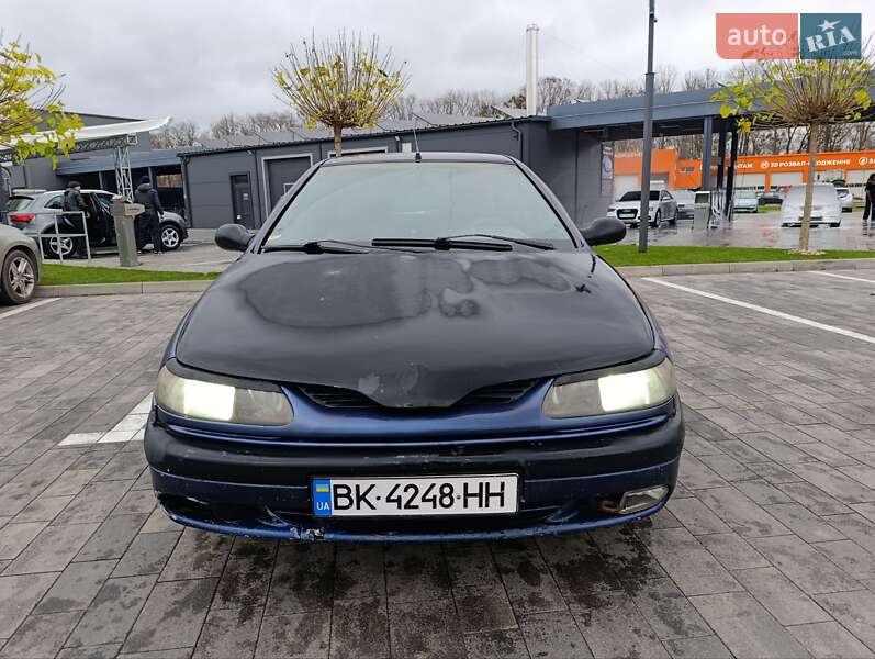 Лифтбек Renault Laguna 1996 в Луцке