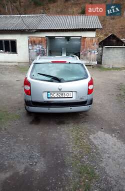 Универсал Renault Laguna 2001 в Сколе
