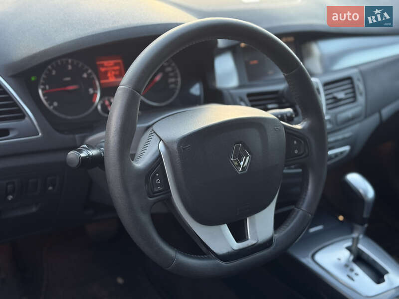 Купе Renault Laguna 2011 в Киеве