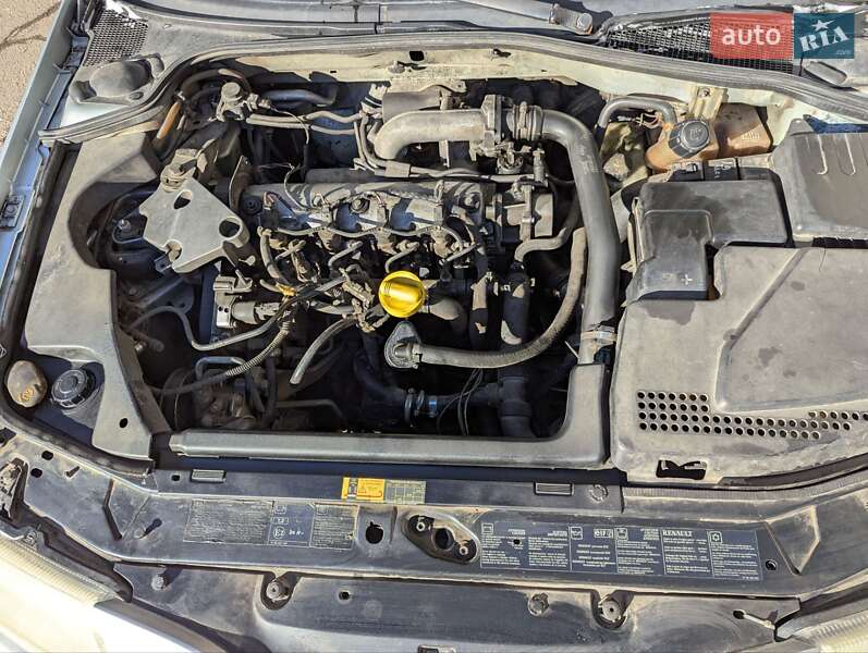 Универсал Renault Laguna 2001 в Калуше