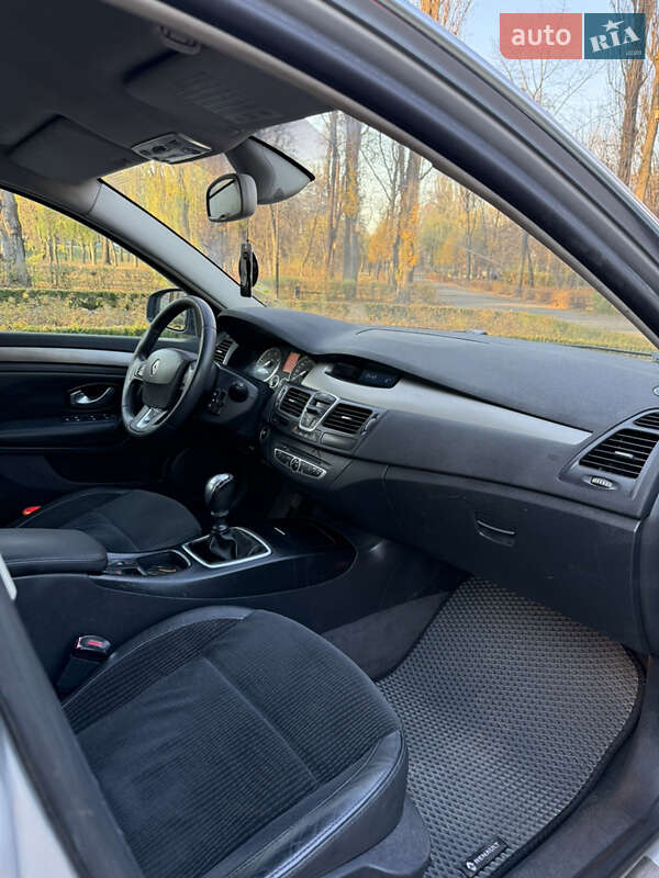 Ліфтбек Renault Laguna 2007 в Києві фото 5 Ліфтбек Renault Laguna 2007 в Києві