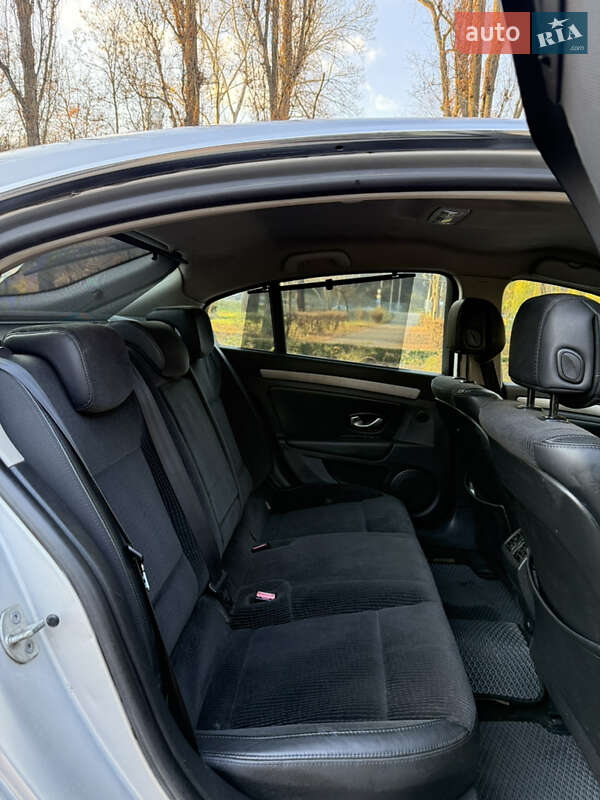 Ліфтбек Renault Laguna 2007 в Києві фото 8 Ліфтбек Renault Laguna 2007 в Києві