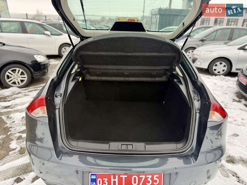 Ліфтбек Renault Laguna 2010 в Рівному