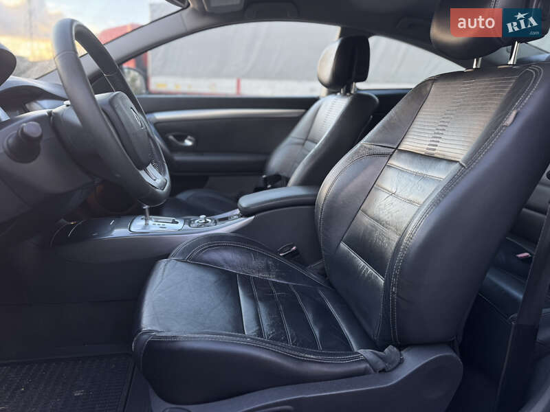 Купе Renault Laguna 2011 в Києві