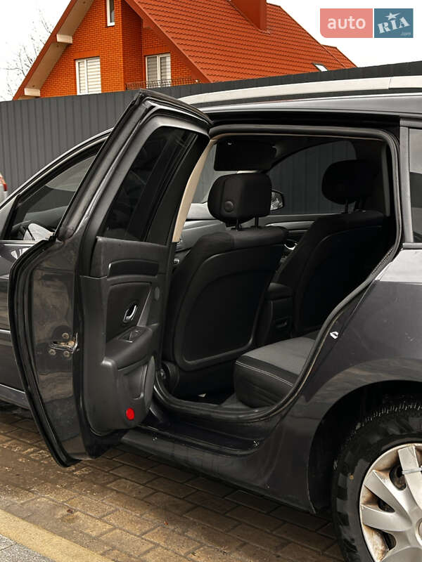 Универсал Renault Laguna 2009 в Луцке