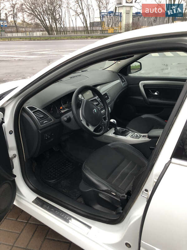 Ліфтбек Renault Laguna 2014 в Києві фото 31 Ліфтбек Renault Laguna 2014 в Києві