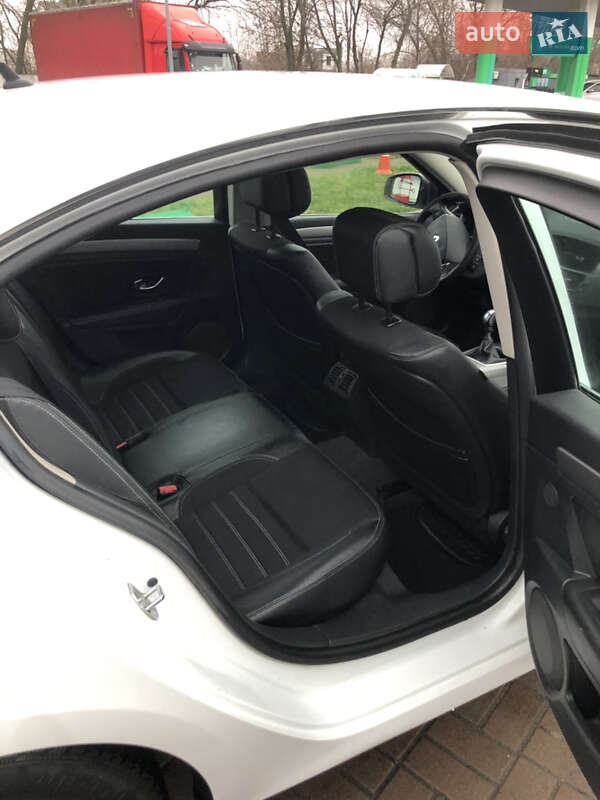 Ліфтбек Renault Laguna 2014 в Києві фото 35 Ліфтбек Renault Laguna 2014 в Києві