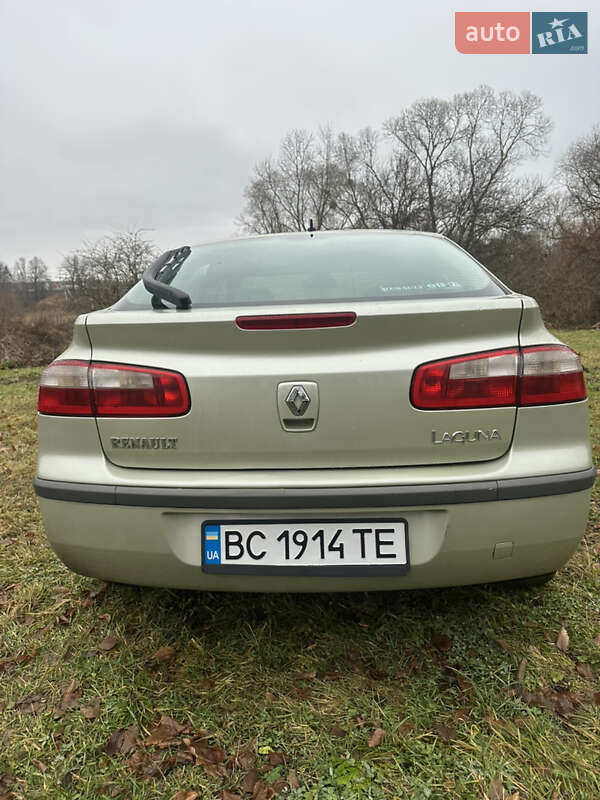 Лифтбек Renault Laguna 2001 в Львове