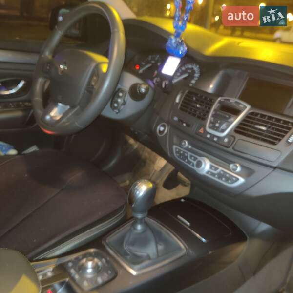 Лифтбек Renault Laguna 2010 в Харькове фото 26 Лифтбек Renault Laguna 2010 в Харькове