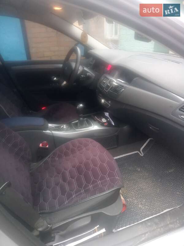 Лифтбек Renault Laguna 2010 в Полтаве фото 9 Лифтбек Renault Laguna 2010 в Полтаве