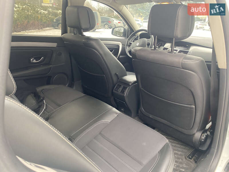 Универсал Renault Laguna 2011 в Умани