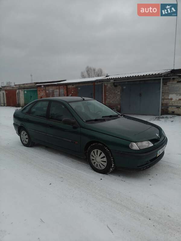 Лифтбек Renault Laguna 1997 в Вараше