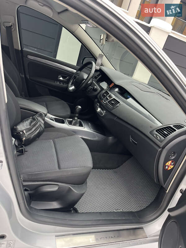 Лифтбек Renault Laguna 2010 в Ужгороде фото 22 Лифтбек Renault Laguna 2010 в Ужгороде