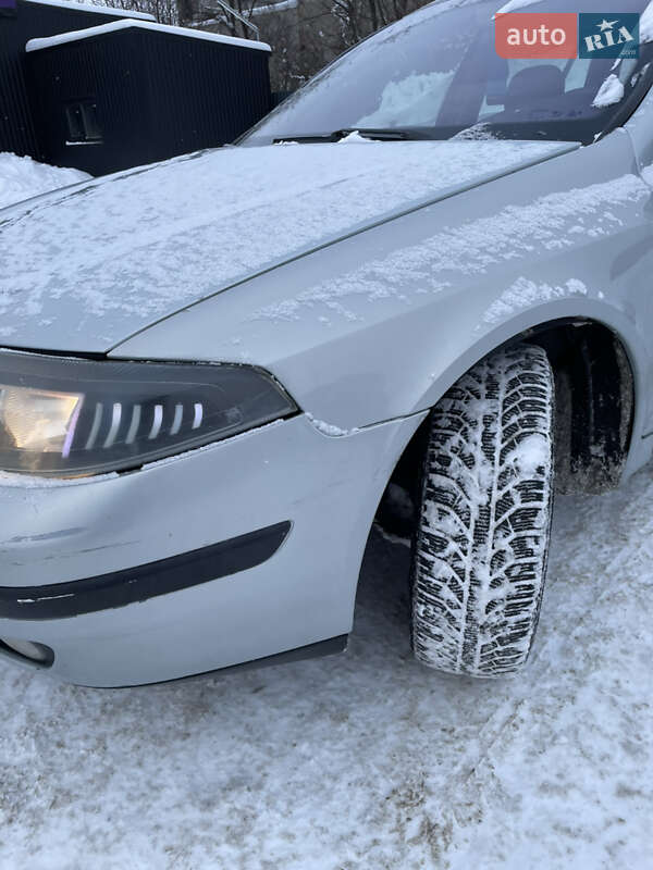 Универсал Renault Laguna 2001 в Ровно