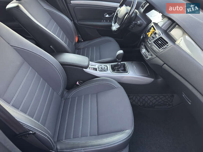 Универсал Renault Laguna 2011 в Стрые фото 65 Универсал Renault Laguna 2011 в Стрые