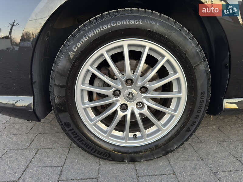 Универсал Renault Laguna 2011 в Стрые фото 143 Универсал Renault Laguna 2011 в Стрые