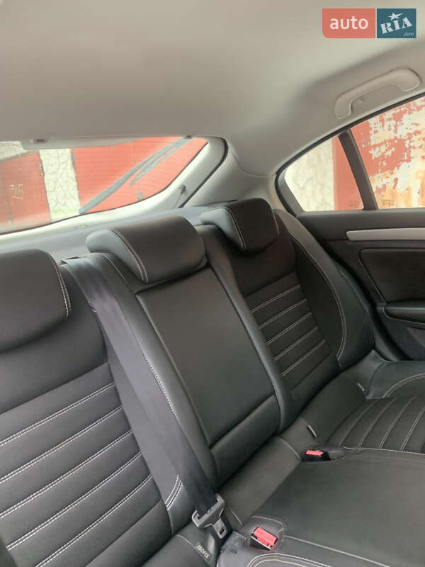 Лифтбек Renault Laguna 2014 в Хмельницком фото 13 Лифтбек Renault Laguna 2014 в Хмельницком