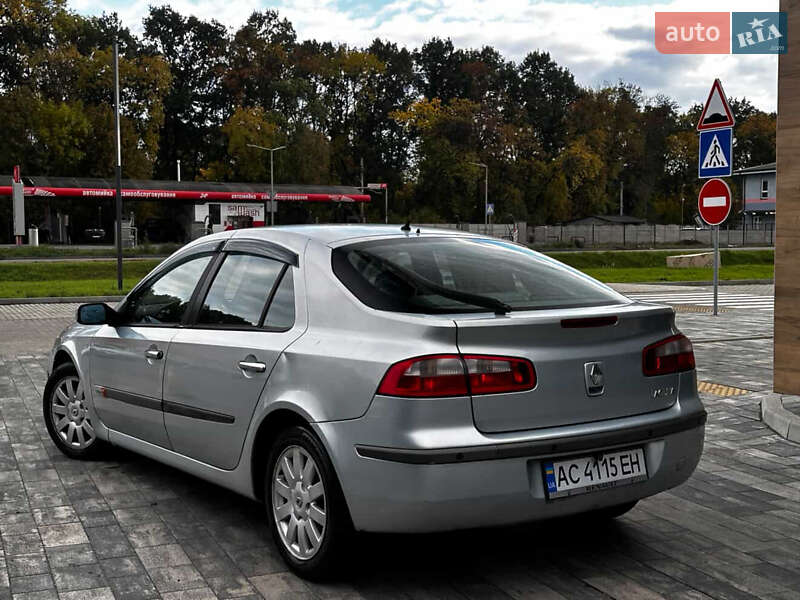 Лифтбек Renault Laguna 2002 в Ровно