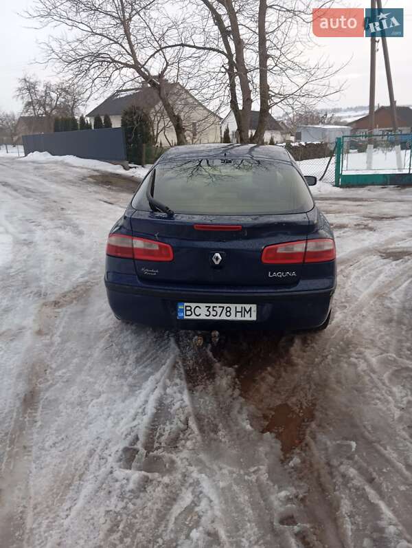 Лифтбек Renault Laguna 2003 в Мостиске