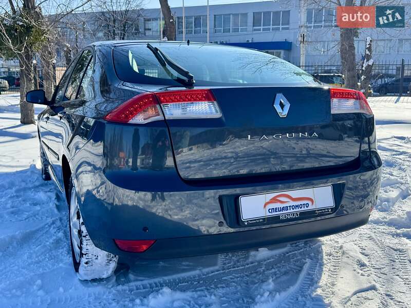 Лифтбек Renault Laguna 2010 в Киеве