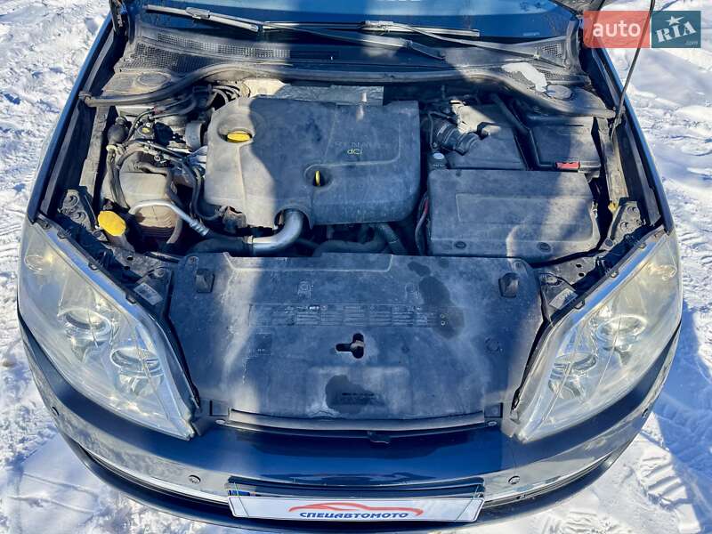 Лифтбек Renault Laguna 2010 в Киеве