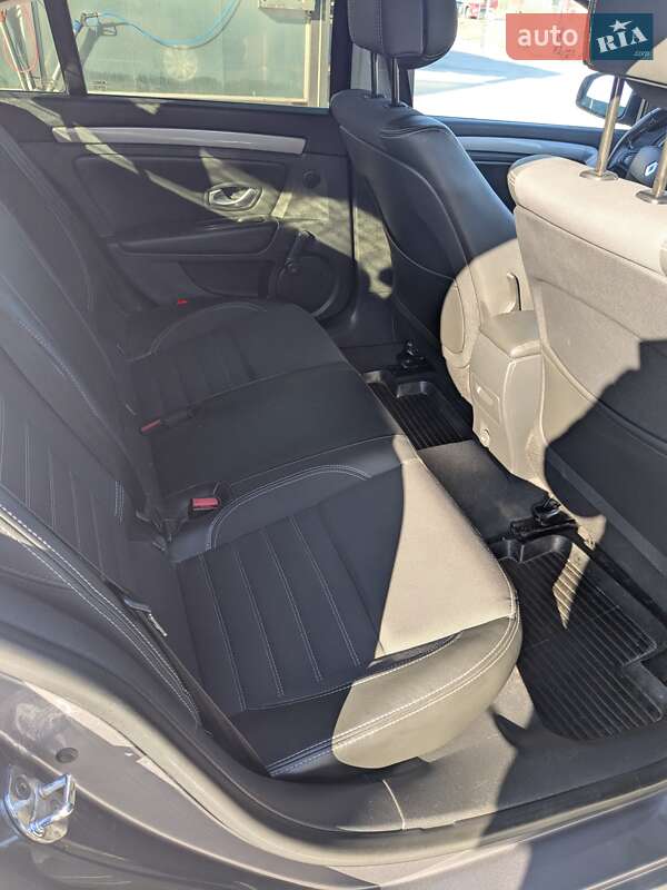 Ліфтбек Renault Laguna 2011 в Львові