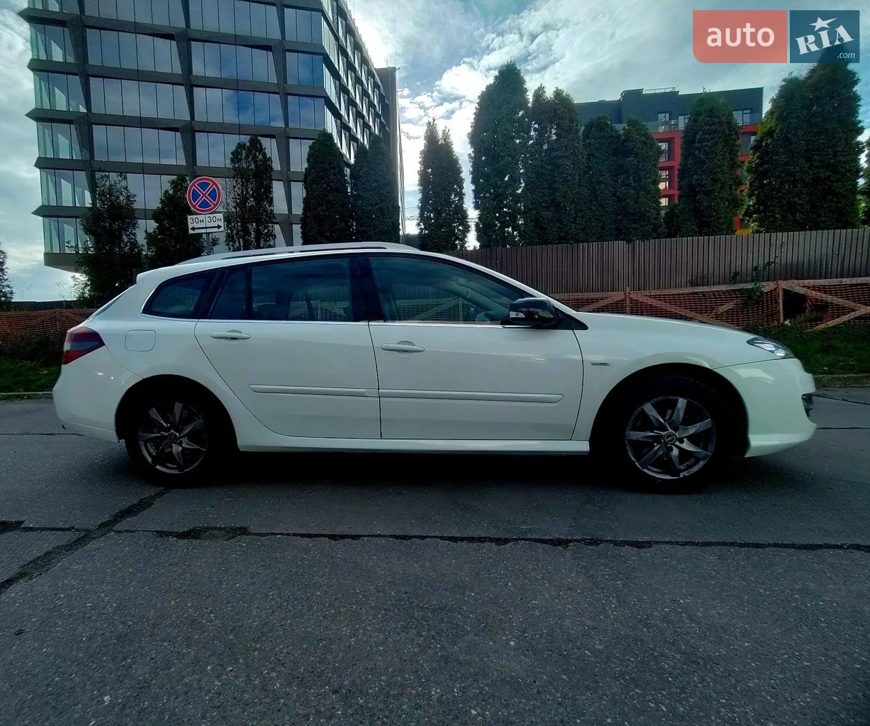 2013 Renault Laguna - мініатюра 17
