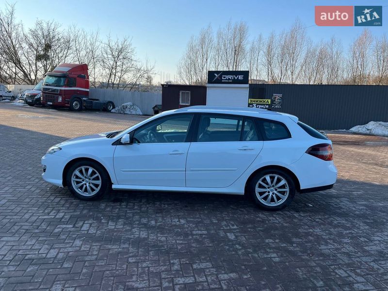 Универсал Renault Laguna 2011 в Ровно