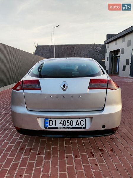 Ліфтбек Renault Laguna 2011 в Сарнах