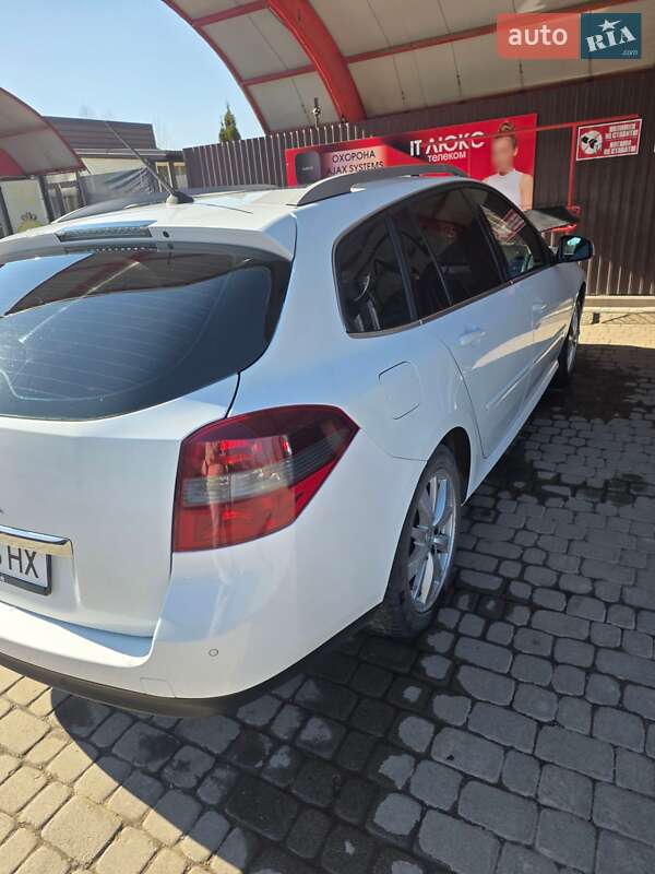 Універсал Renault Laguna 2011 в Надвірній