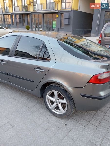 Лифтбек Renault Laguna 2001 в Львове