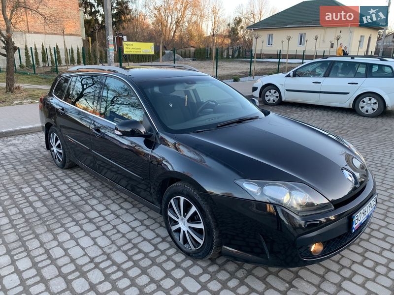 Универсал Renault Laguna 2010 в Остроге